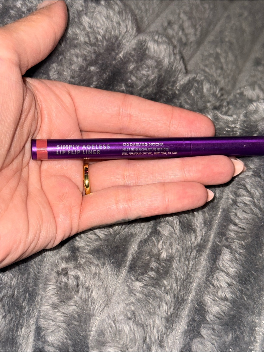 COVERGIRL Simply Ageless Lip Flip Liner - Darling Mocha (Brown)